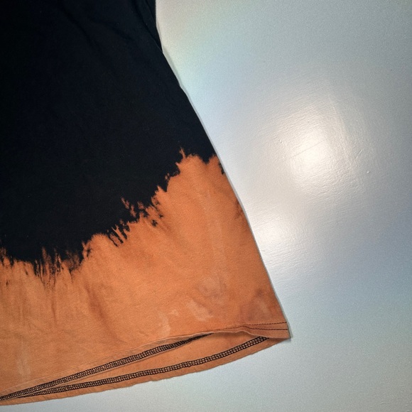 Kiss Bleach Dye Band Tee - Picture 4 of 4